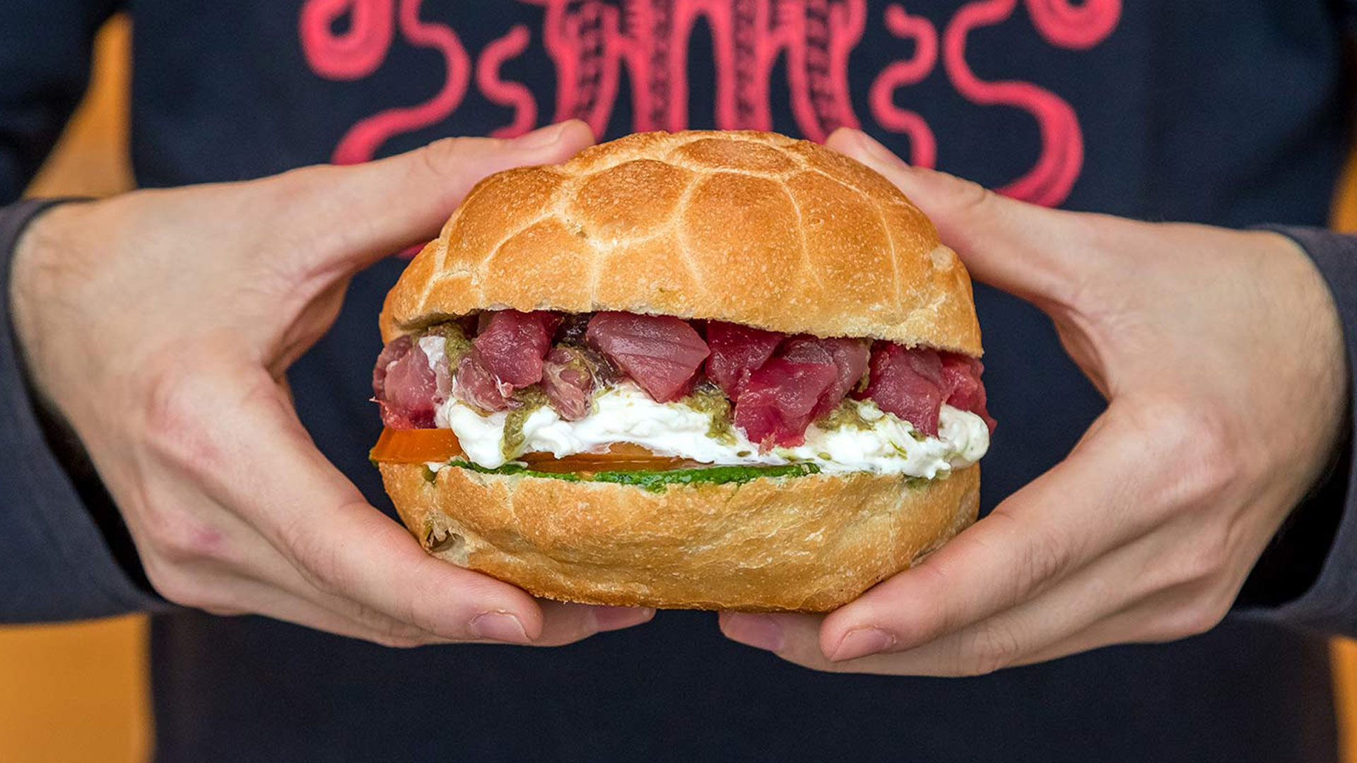 Panino con tartare di tonno Pescaria