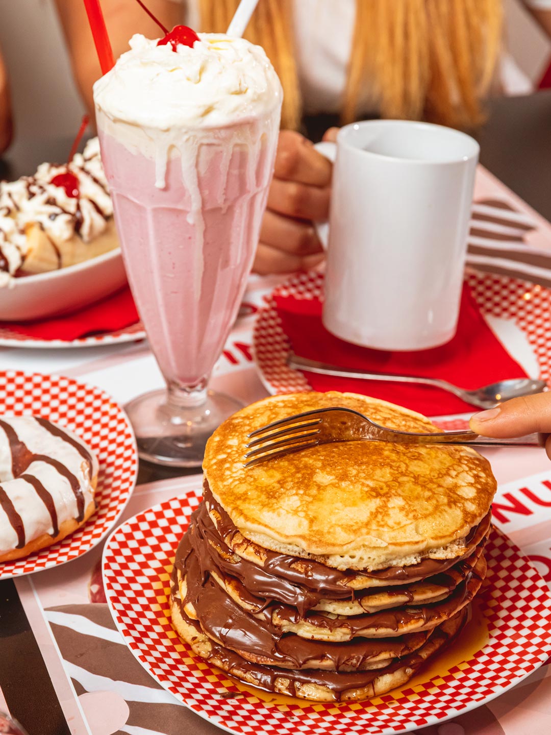 Frappè e pancake alla nutella